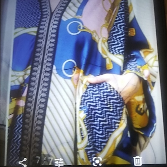 MULTICOLOR CHAIN PRINT MAXI CAFTAN - Picture 6 of 6